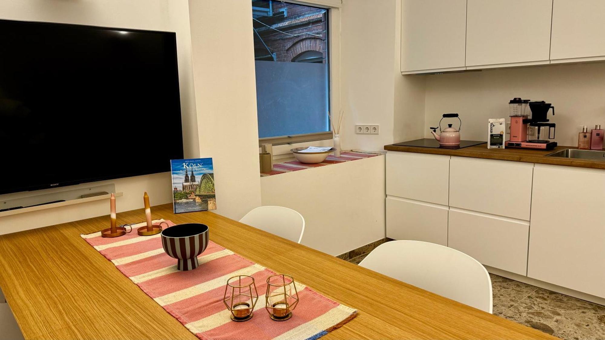 Appartamento Mitten In Der Koelner - Design Trifft Altbau *